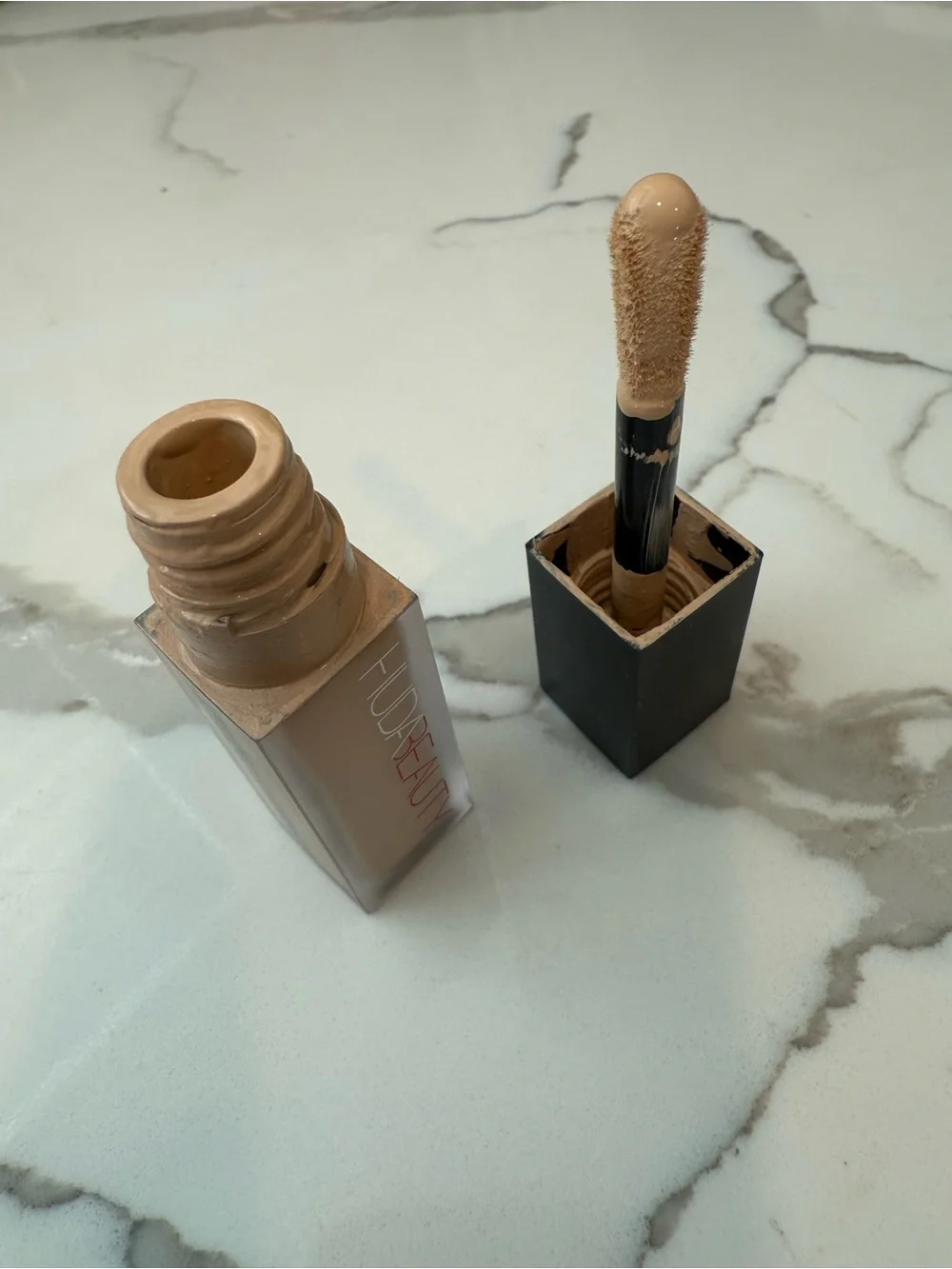 Huda Beauty concealer